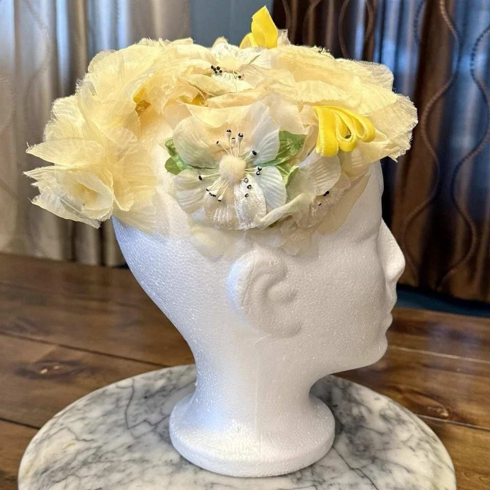 VTG 1950s 50s MCM Women Cream Floral Yellow Velvet Trim Hat Cap‎ Lace Lined